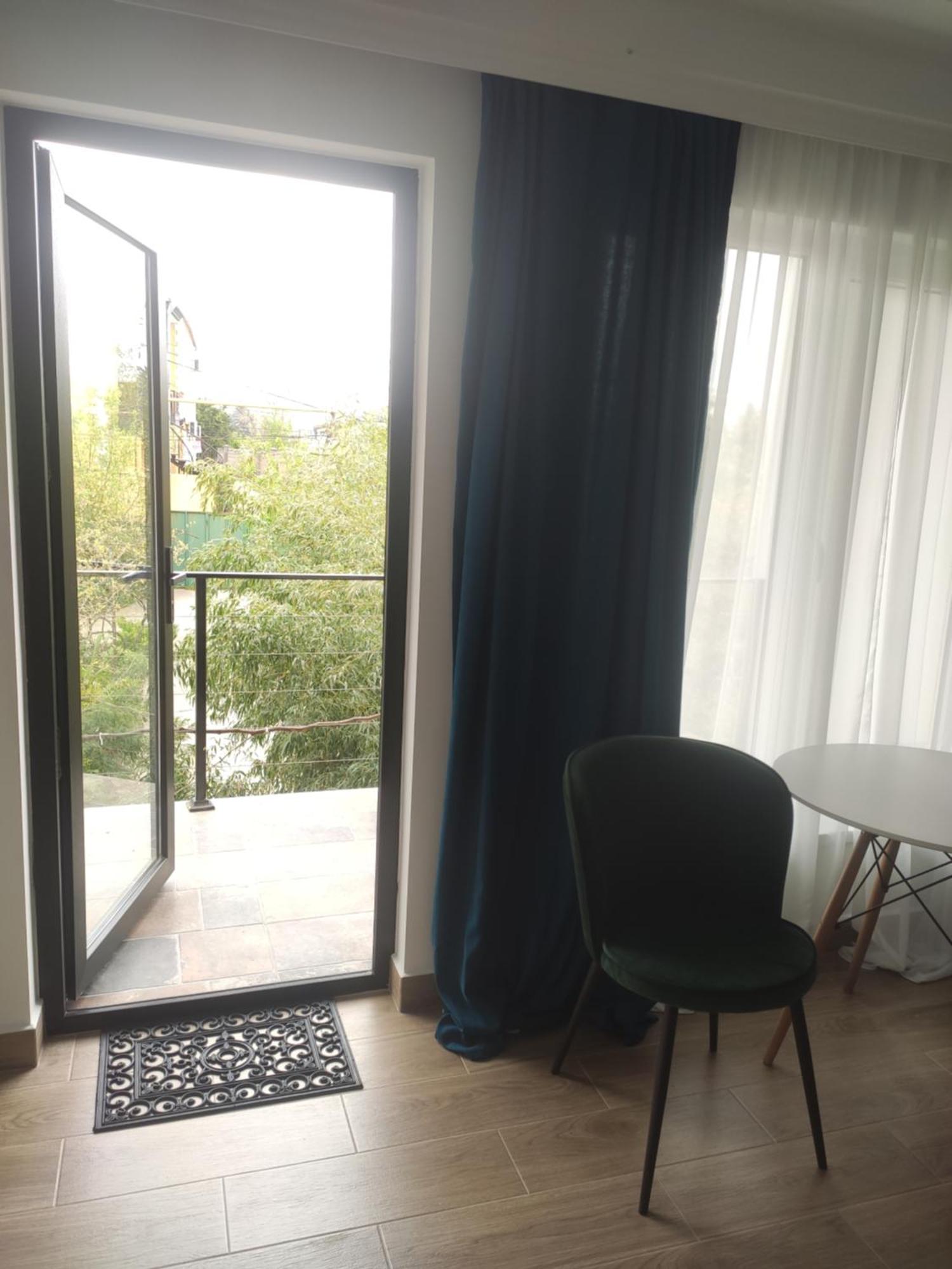 Family Нotel Banuri Kutaisi Exteriér fotografie