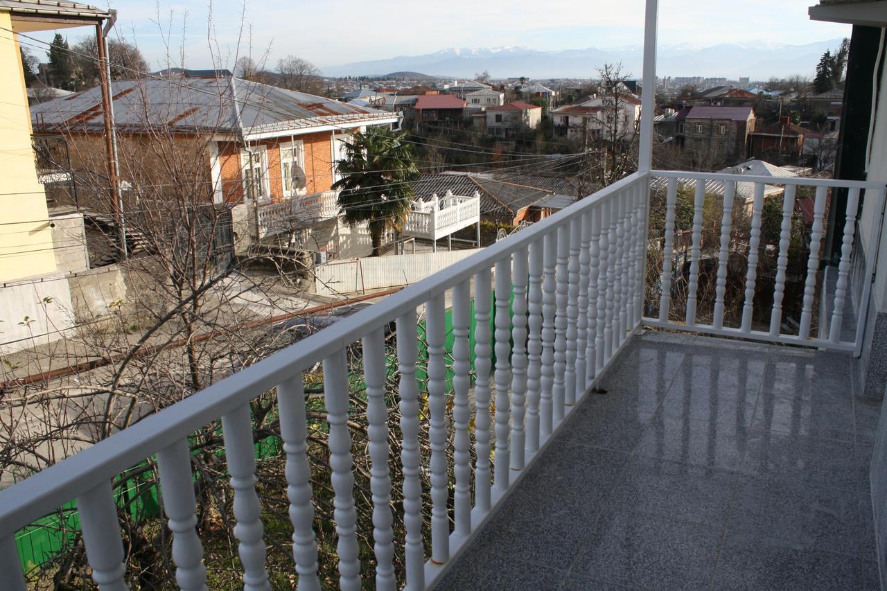 Family Нotel Banuri Kutaisi Exteriér fotografie