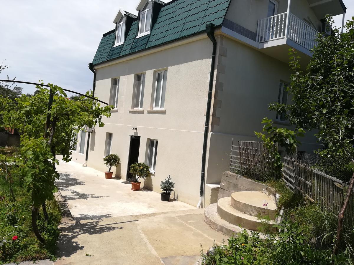 Family Нotel Banuri Kutaisi Exteriér fotografie